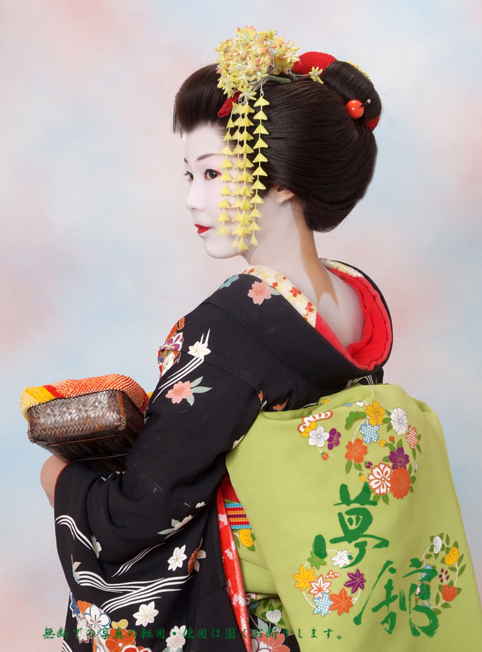 http://blog.yumeyakata.com/maiko/031907riko-2.jpg