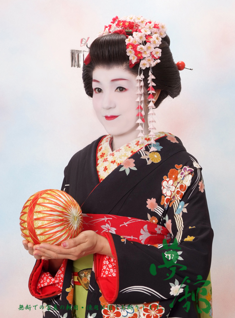 http://blog.yumeyakata.com/maiko/041511takako-2.jpg