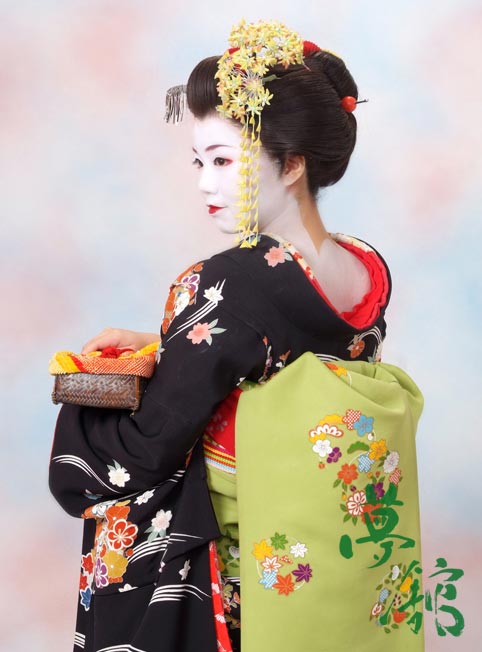 http://blog.yumeyakata.com/maiko/110802-2.jpg