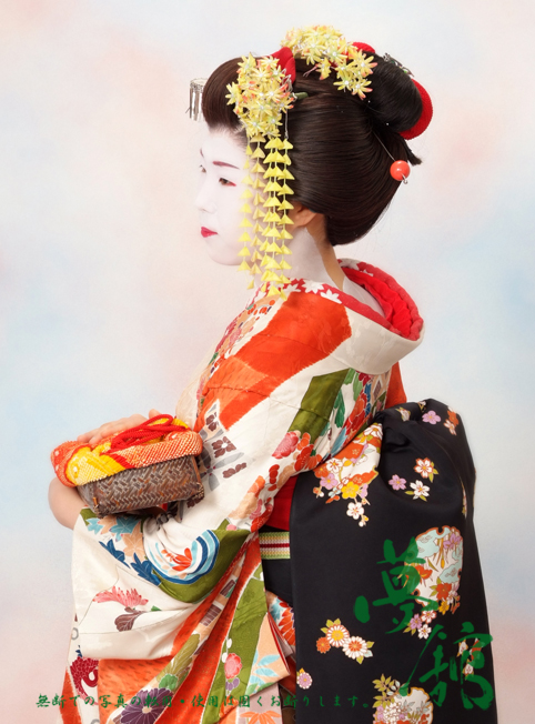 http://blog.yumeyakata.com/maiko/111701yuka-2.jpg