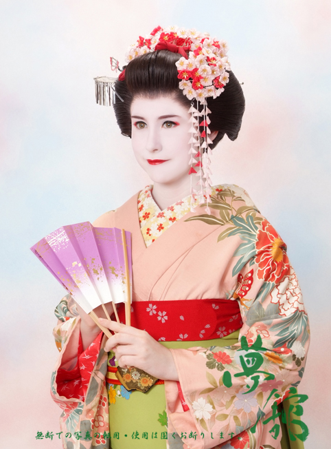 http://blog.yumeyakata.com/maiko_eng/042103Ashley-2.jpg